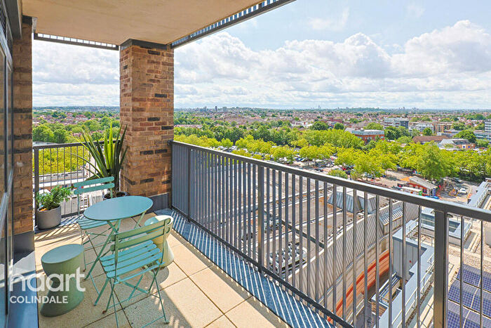 2 Bedroom Apartment For Sale In Station Road, Edgware, HA8