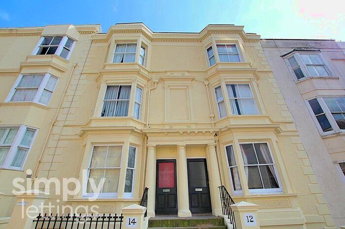 Flat To Rent In York Road, Hove, BN3