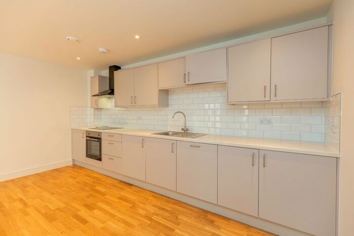 2 Bedroom Flat To Rent In Countess Road, Northampton, NN5