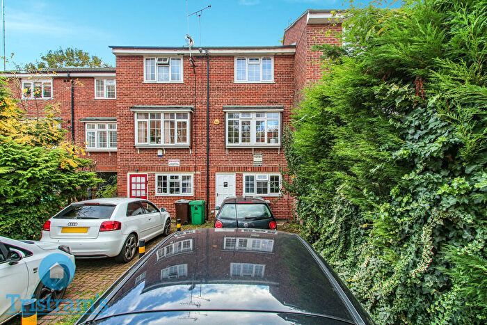 4 Bedroom Town House To Rent In Bluecoat Close, City Centre, NG1