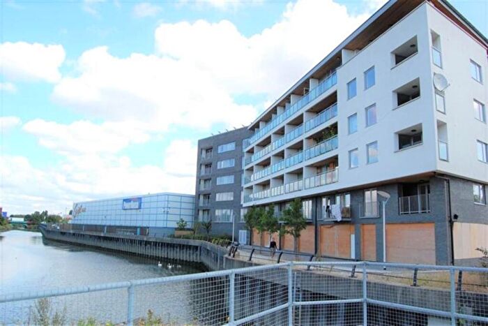 2 Bedroom Apartment To Rent In Benedicts Wharf, IG11