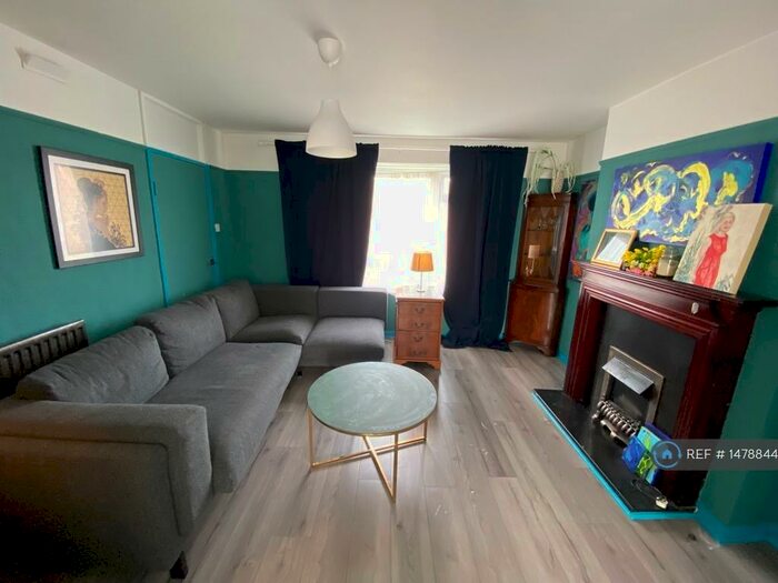 4 Bedroom Flat To Rent In Bexley Road, London, SE9