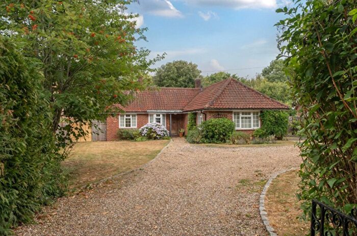 2 Bedroom Detached House For Sale In Brandy Hole Lane, Chichester, PO19