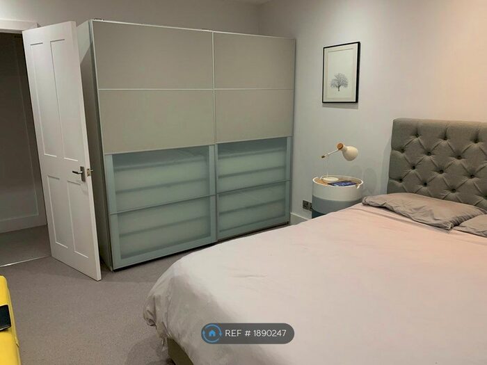 2 Bedroom Flat To Rent In Kay Road, London, SW9