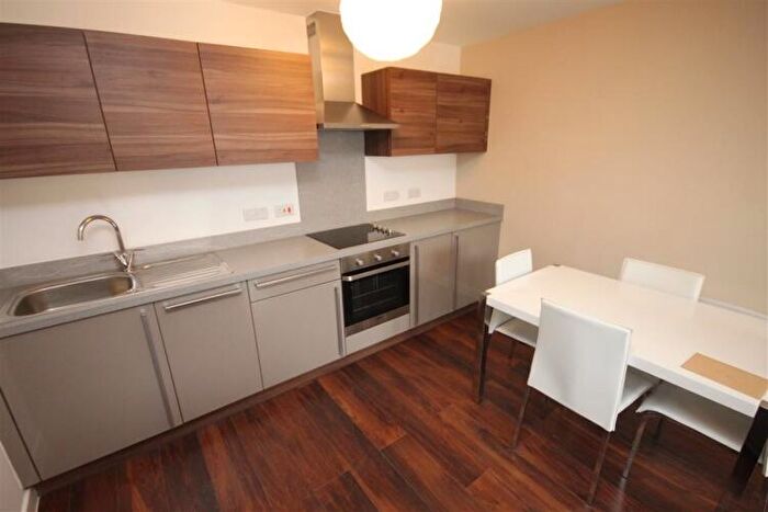 2 Bedroom Apartment To Rent In Riverside, Derwent Street Salford, M5