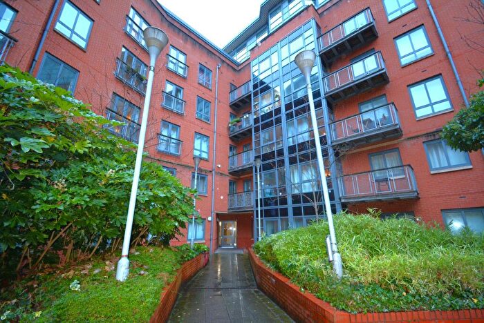 2 Bedroom Apartment To Rent In Ellesmere Street, Mere House, M15