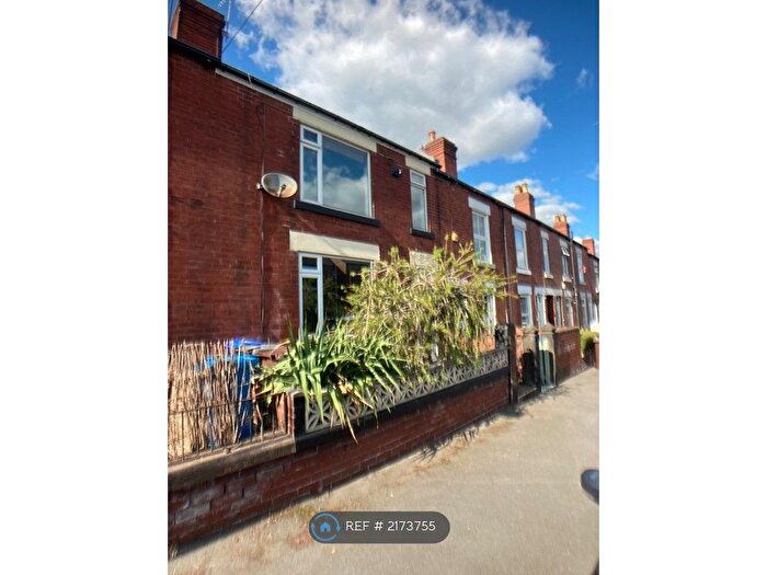 2 Bedroom Terraced House To Rent In Delf Street, Sheffield, S2