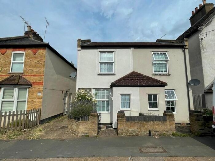 2 Bedroom Semi-Detached House To Rent In New Road, Staines, TW18
