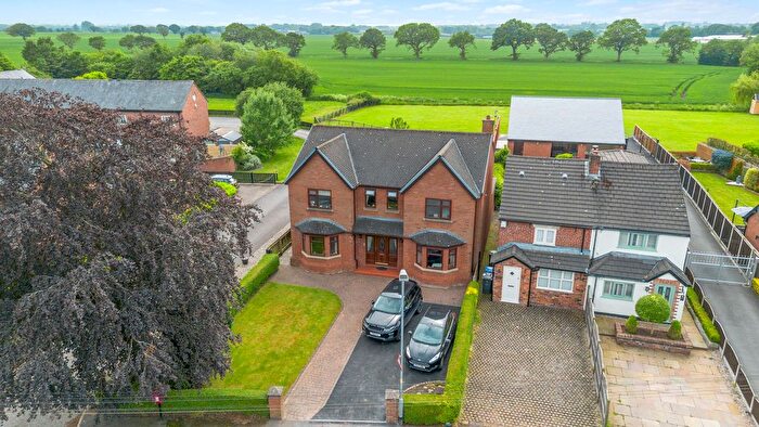 4 Bedroom Detached House For Sale In Heath Lane, Croft, WA3