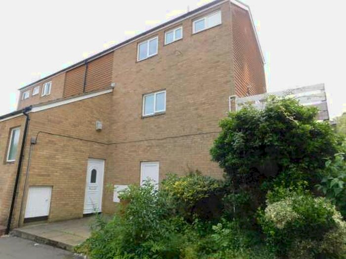 2 Bedroom Maisonette To Rent In Saltmarsh, Orton Malborne, Peterborough, PE2
