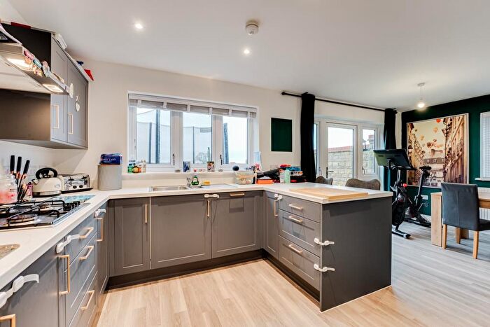 4 Bedroom Detached House For Sale In Mercury Road, Barton Seagrave, Kettering, NN15
