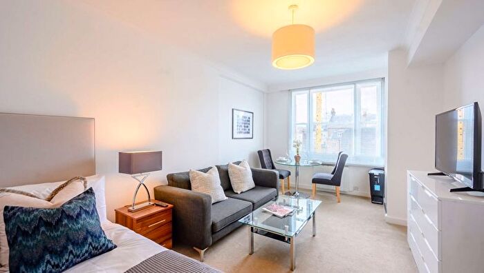Studio To Rent In Hill Street, Mayfair, W1J
