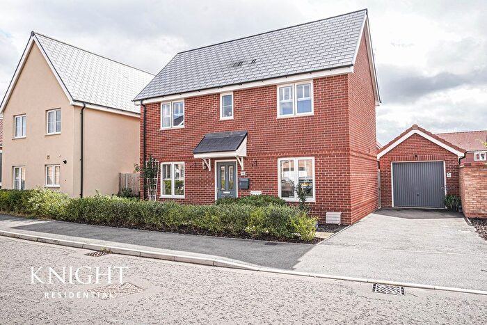 3 Bedroom Detached House For Sale In Pershore Way, Alresford, Colchester, CO7