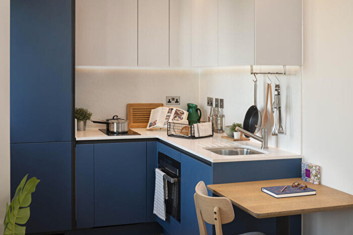 Flat To Rent In Enclave Croydon, CR0