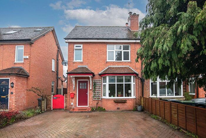 3 Bedroom Semi Detached House For Sale In Perryfields Road, Bromsgrove, B61