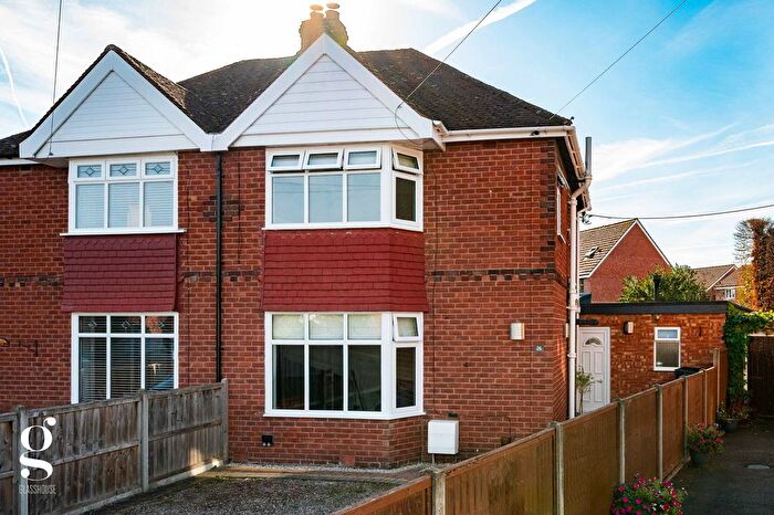 3 Bedroom Semi-Detached House For Sale In Garrick Avenue, Hereford, HR2