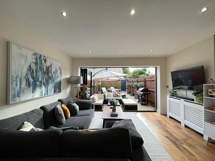 4 Bedroom Terraced House To Rent In Vinery Road, Cambridge, Cambridge, CB1
