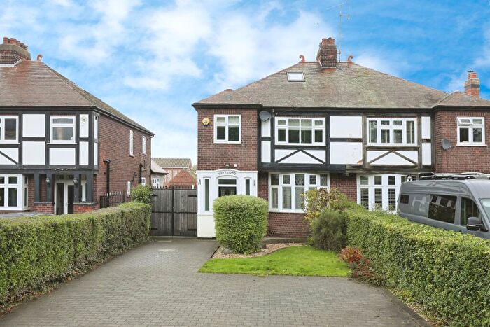 4 Bedroom Semi-Detached House For Sale In Welham Road, Retford, DN22