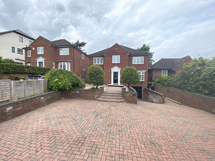 5 Bedroom Detached House To Rent In Deacons Hill Road, Elstree, WD6