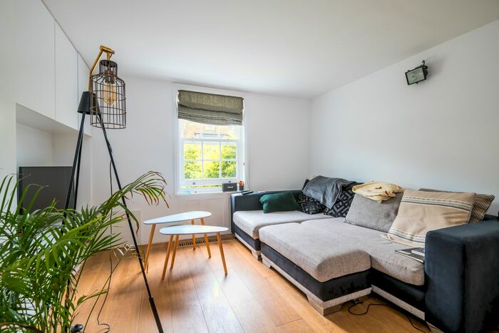 3 Bedroom Semi-Detached House To Rent In Archbishops Place, London, SW2