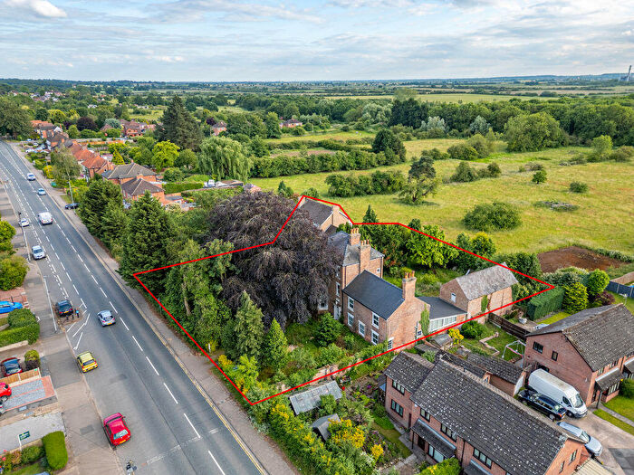 6 Bedroom Detached House For Sale In Lea Road, Gainsborough, DN21