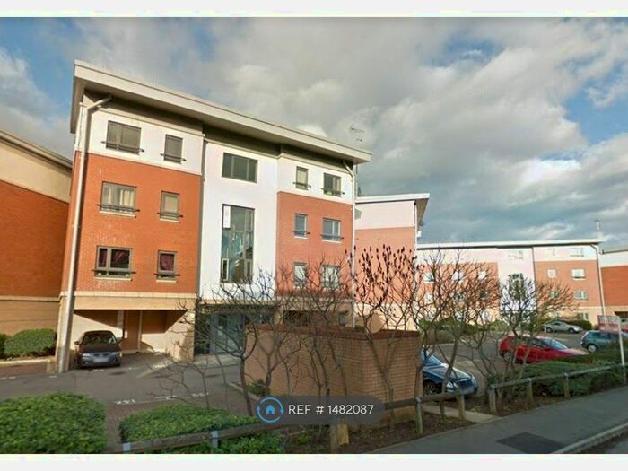 2 Bedroom Flat To Rent In West Cotton Close, Northampton, NN4