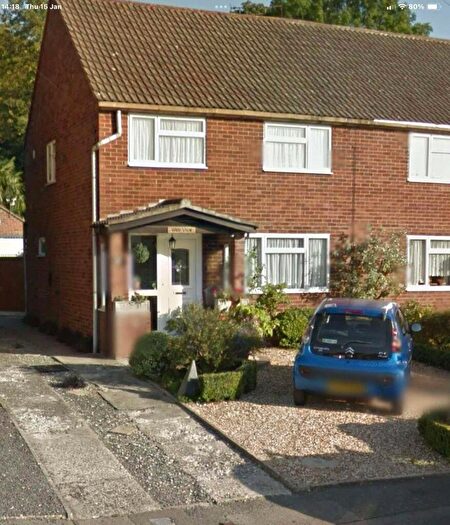 3 Bedroom Semi-Detached House For Sale In Woodside Way, Reading, RG2