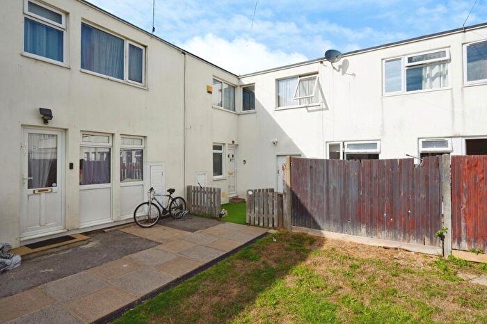 4 Bedroom End Of Terrace House For Sale In Magennis Close, Gosport, Hampshire, PO13