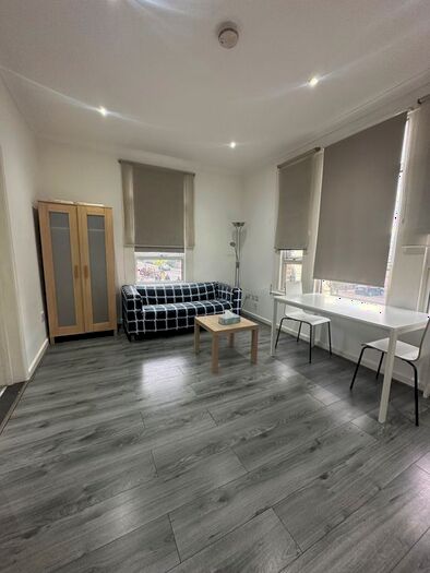 1 Bedroom Flat To Rent In High Road Leytonstone, London, E11
