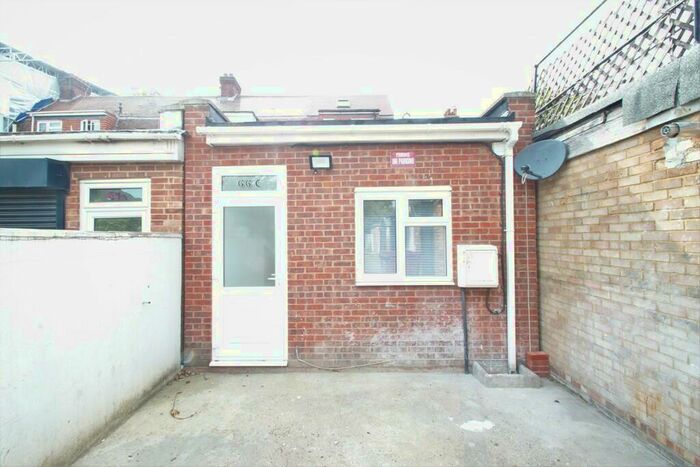 Studio To Rent In Chingford Mount Road, London, E4