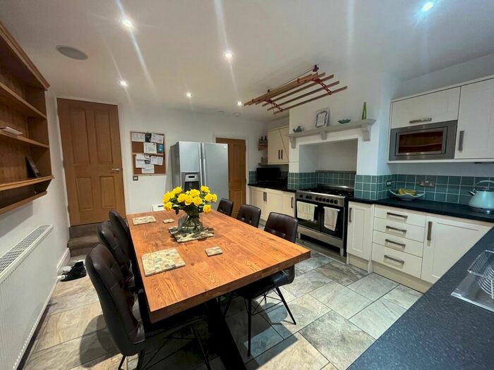 3 Bedroom End Of Terrace House To Rent In Prospect Street, Farsley, Pudsey, LS28