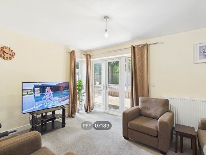 2 Bedroom Flat To Rent In James Avenue, Peterborough, PE1