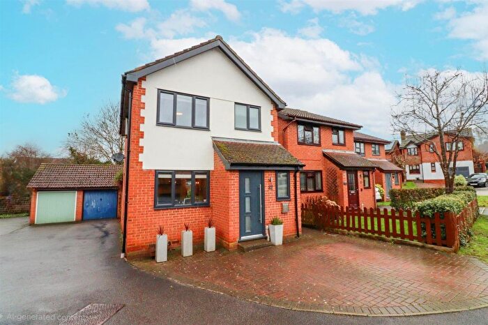 3 Bedroom Detached House For Sale In Hunnels Close, Church Crookham, Fleet, GU52