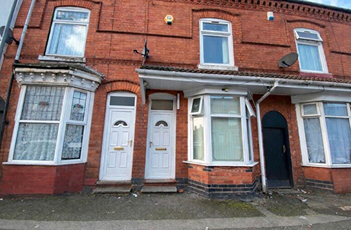 3 Bedroom Terraced House To Rent In Barrows Road, Sparkbrook, B11