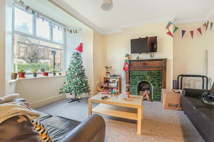 5 Bedroom Terraced House To Rent In Howard Street, Student Bedroom, OX4