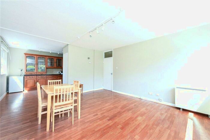 1 Bedroom Apartment To Rent In Little Dimocks, Balham, London, SW12