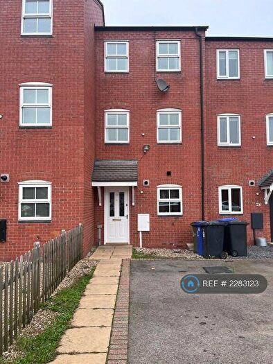 4 Bedroom Terraced House To Rent In Deer Close, Grange Park, Northampton, NN4