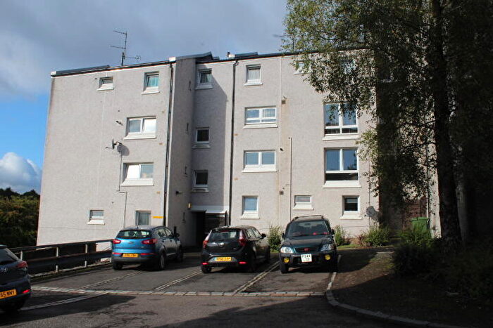 3 Bedroom Maisonette To Rent In The Auld Road, Cumbernauld, G67