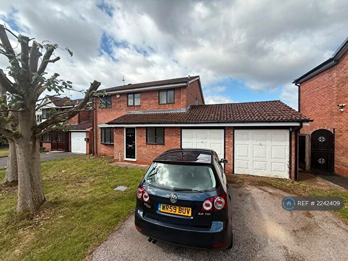 5 Bedroom Detached House To Rent In Biton Close, Birmingham, B17