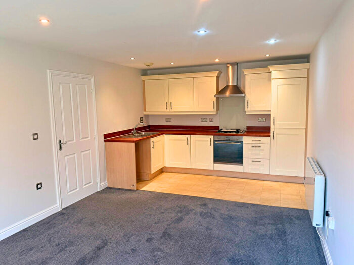 2 Bedroom Flat To Rent In Carlton Boulevard, Lincoln, LN2