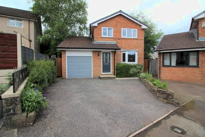 3 Bedroom Detached House To Rent In Lodge Bank, Hadfield, Glossop, Derbyshire, SK13