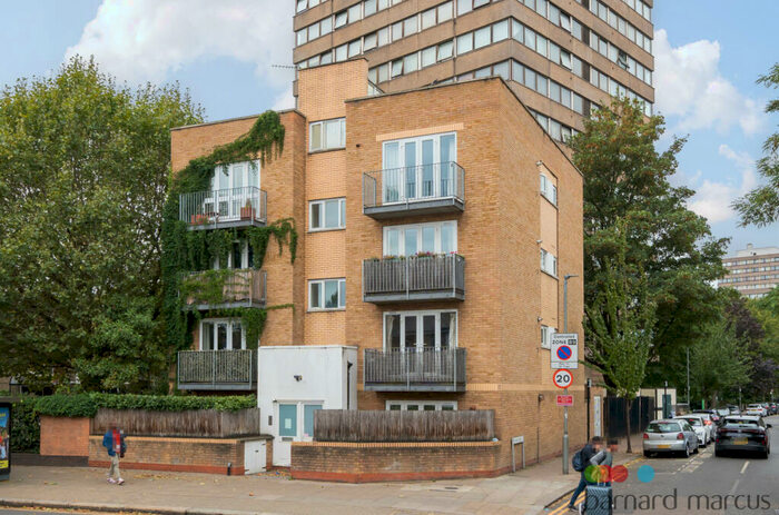 2 Bedroom Apartment To Rent In Falcon Road, Battersea, SW11