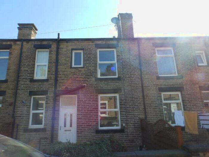 3 Bedroom Terraced House To Rent In California Street, Morley, Leeds, LS27