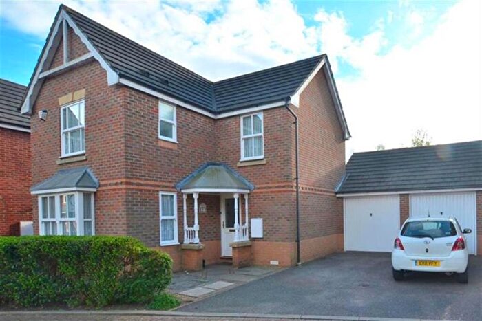 3 Bedroom Detached House To Rent In Boleyn Close, Loughton, IG10