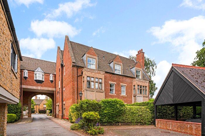 2 Bedroom Flat For Sale In The Grange, Moreton-in-Marsh, Gloucestershire, GL56