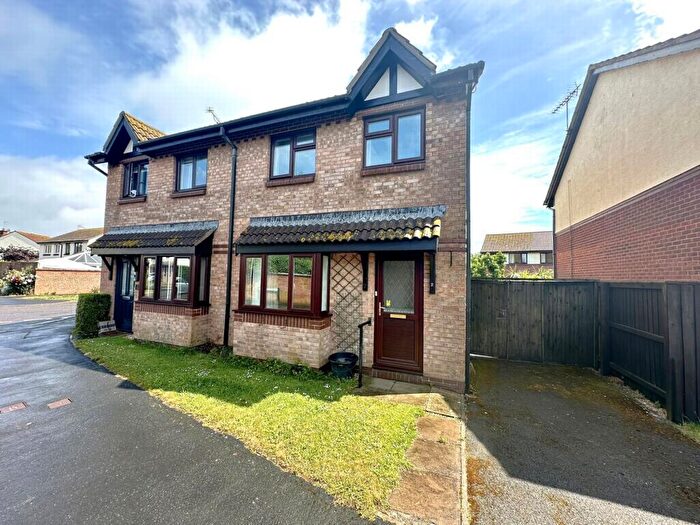 3 Bedroom Semi Detached House For Sale In Hamilton Grove, Starcross, EX6