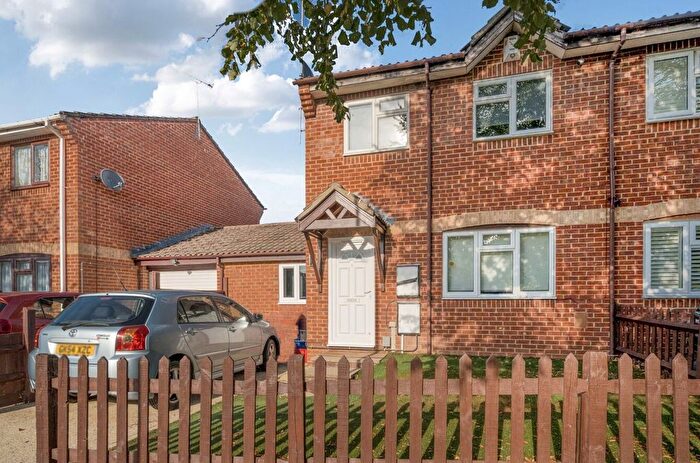 4 Bedroom Semi-Detached House To Rent In Hawley Lane, Farnborough, Hampshire, GU14