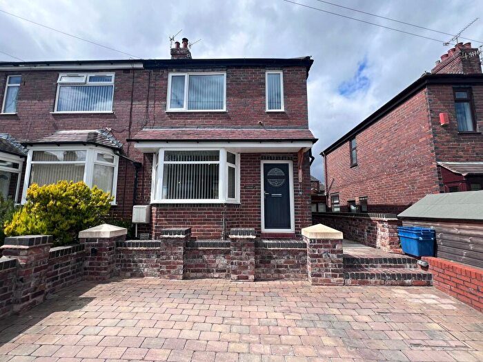 2 Bedroom Semi Detached House To Rent In Oxford Crescent, Stoke-on-Trent, ST4