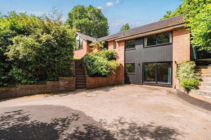 4 Bedroom Detached House For Sale In Haste Hill, Haslemere, GU27
