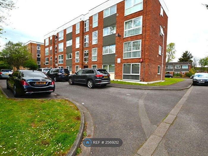 2 Bedroom Flat To Rent In Deborah Close, Isleworth, TW7
